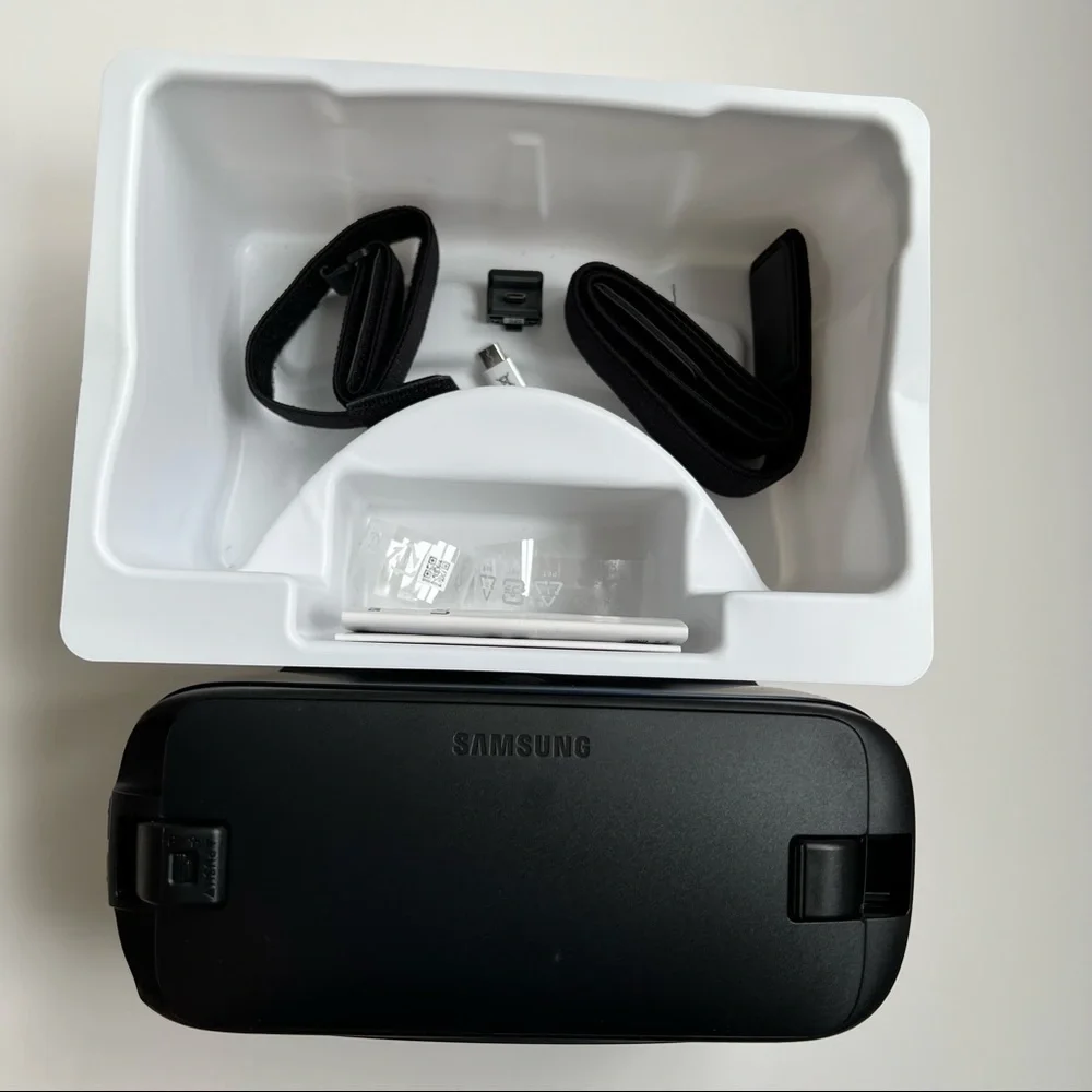 Samsung Gear VR Virtual Reality R323N